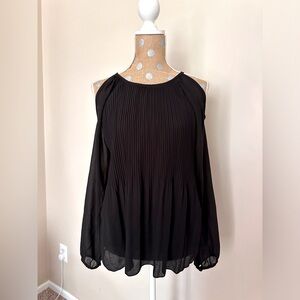 Boohoo Pleated Cold Shoulder Top